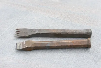 Quel est cet outil, utilisé pour tailler le marbre ?