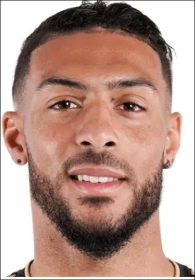 Qui est ce joueur de Saint-Étienne ?