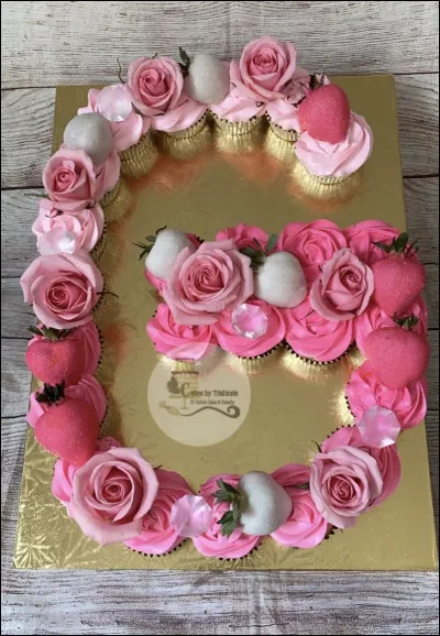 Gâteau : quel est le nom de cette génoise recouverte de pâte d'amande, parfois rose, mais plus souvent verte ?