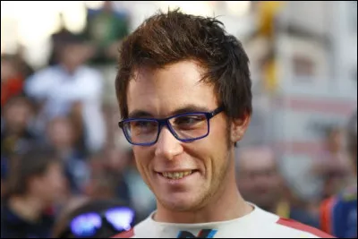 Quel métier Thierry Neuville, exerce-t-il ?