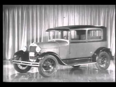 Ce 2 décembre, le constructeur américain Ford lance la "Ford A" qui sera produite à 4,8 millions d'exemplaires :