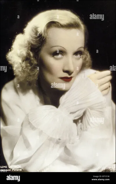 "Qui veut faire l'ange fait la bête" écrivait le philosophe Pascal. Pour elle, il est bleu. Quel est son prénom ?