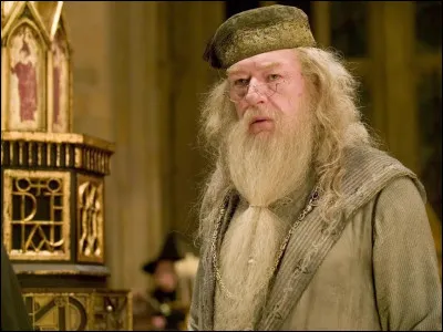 Quel est le nom entier de Dumbledore ?