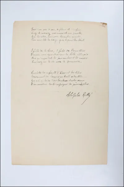 Comment appelle-t-on un vers ayant douze syllabes ?