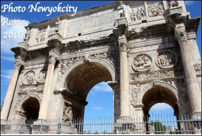 Quel est ce monument en A, érigé à Rome en 315 pour rendre hommage à une bataille victorieuse d'un célèbre empereur romain ?