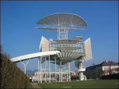 Quel est le nom de cette tour, qui se trouve à Saint-Dié-des-Vosges ?