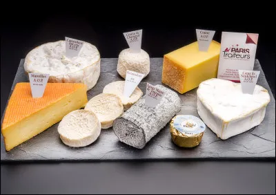 Tu optes finalement pour le fromager. Tu te diriges vers la boutique, et tu prends :