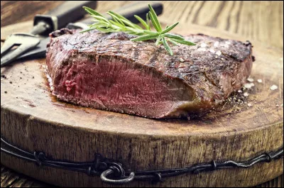 Ensuite, tu vas chez le charcutier. Tu prends :