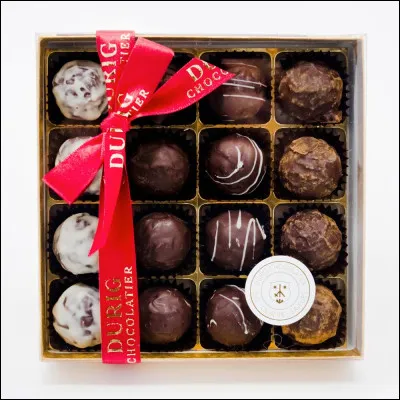 Tu vas ensuite chez le chocolatier et tu achètes :