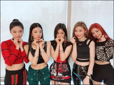 Parmi les suivantes, quelles chansons sont du groupe Itzy ?