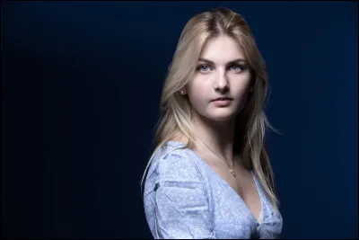 Quelle influenceuse extrémiste, passant souvent dans Touche pas à mon poste, est notamment connue pour avoir fait partie de l'association, dissoute aujourd'hui "Génération identitaire" ?