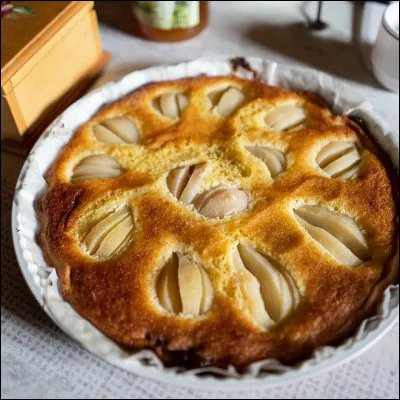 Quel fruit retrouve-t-on dans le piquenchâgne, le douillon normand et la tarte bourdaloue ?