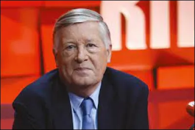 Ce journaliste, chroniqueur au Monde, à Libération, sur les ondes de RTL et d'Europe 1, c'est Alain ...