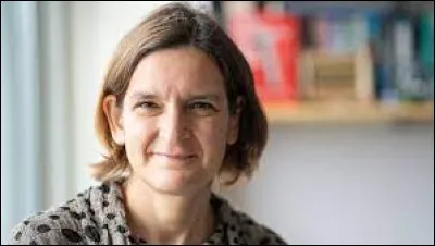 Cette économiste franco-américaine spécialiste des questions microéconomiques dans les pays en développement, c'est Esther ...