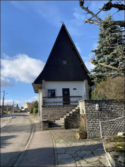 Quelle est la particularité de la chapelle de la Réconciliation ?