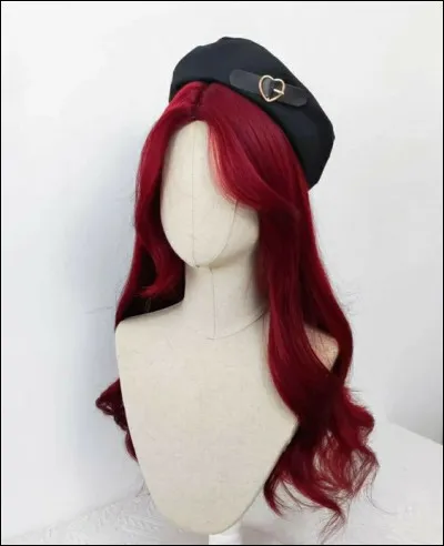 Quelle est la couleur de cheveux de Tam et de Line ?