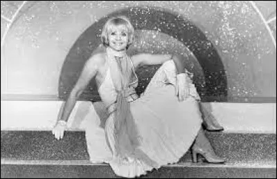 Qui a interprété "La Bonne du curé" en 1974 ?