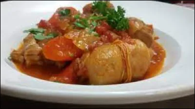 De quelle ville française les pieds paquets sont-ils une spécialité culinaire ?