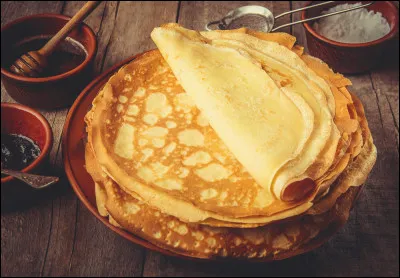 Dans la recette des crêpes, on aura besoin de sucre de betterave rouge.