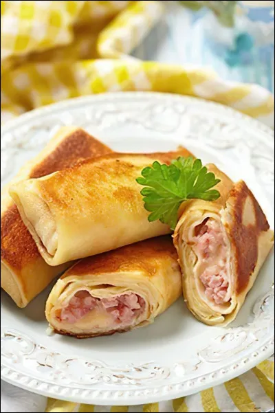 On peut trouver des crêpes salées.