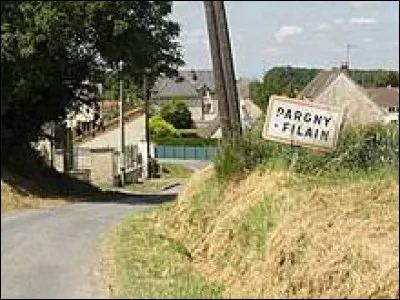 Nous sommes dans les Hauts-de-France, à l'entrée de Pargny-Filain. Village de l'aire d'attraction Laonnoise, il se situe dans le département ...