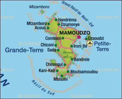 Quelle ville est située sur l'île de Mayotte ?
