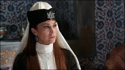 Quel rôle joue Ipek Tenolcay sur cette photo ?