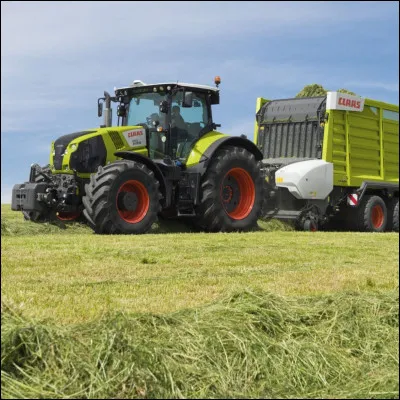 Comment appelle-t-on l'outil situé derrière le tracteur ?