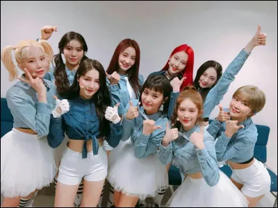 Qu'aimerais-tu porter lorsque tu es à l'aéroport ?
[Pense que tu es une idole de K-pop...]