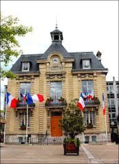 Je vous emmène maintenant en Île-de-France, à Brunoy. Ville de l'arrondissement d'Évry-Courcourrones, traversée par l'Yerres, elle se situe dans le département ...