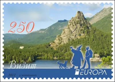 Une fois parvenu jusqu'à ce pays-ci - steppes by steppes, pourrait-on dire - il sera alors temps de... [Complétez !], sinon vous sortirez de l'Europe !