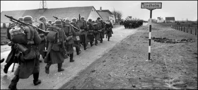 En 1940, l'armée allemande envahit le Danemark (photo) et la Norvège : c'était le 9 ...