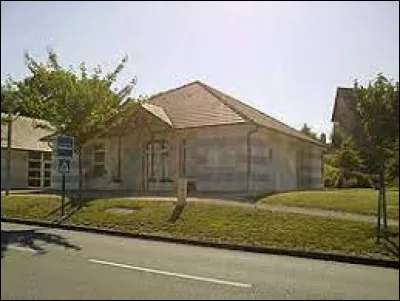 Je vous emmène maintenant dans le Béarn, à Anos. Nous serons dans l'ex région ...