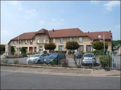 Nous partons maintenant dans les Hauts-de-France, à Crouy. Ville de l'aire urbaine Soissonnaise, elle se situe dans le département ...