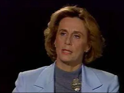Cette femme politique, socialiste a été ministre des Affaires sociales de 1984 à 1986 : c'est Georgina ...