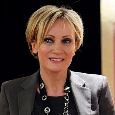 Dans quel pays, où elle est très populaire, la chanteuse française Patricia Kaas a-t-elle représenté la France à l'Eurovision en 2009 ?