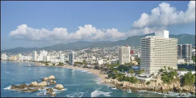 Laquelle de ces villes mexicaines se situe sur le littoral pacifique ?