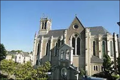 Ville des Pays-de-la-Loire, dans l'aire urbaine Lavalloise, Changé se situe dans le département ...