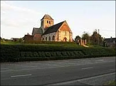 Village de l'arrondissement de Vervins, Franqueville se situe en région ...
