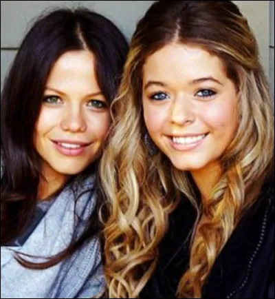 Quel costume Alison et Jenna avaient-elles toutes deux à Halloween ? (saison 2)