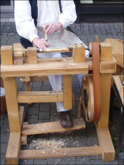 Pour Honoré de Balzac, d'où est le curé ?