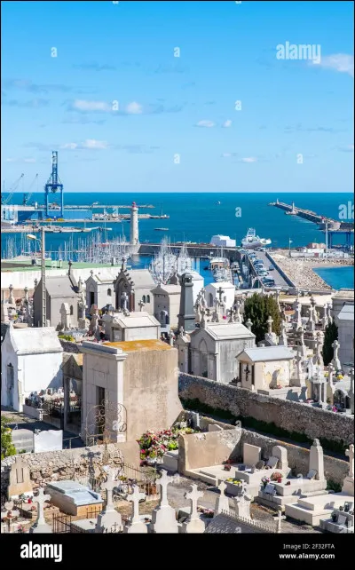 Et pour Rudyard Kipling, en 1896, combien y a-t-il de mers ?