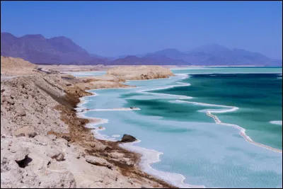 Dans quel pays africain le lac Assal est-il situé ?