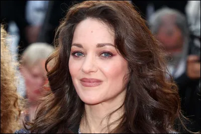 Elle est l'une des très rares actrices françaises à avoir obtenu un Oscar à Hollywood. Comment se prénomme-t-elle ?