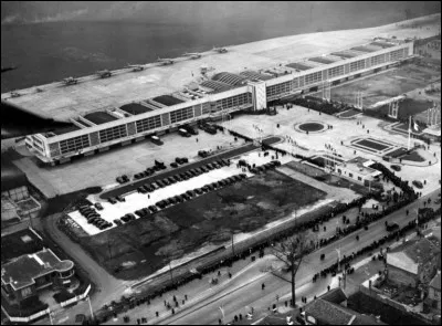 Ce 12 novembre, a lieu l'inauguration de l'aérogare du Bourget, alors premier aéroport français : c'était en ...