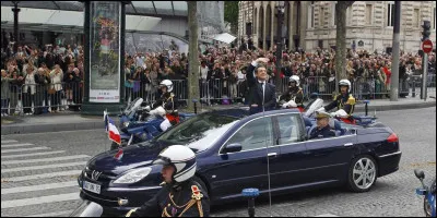 Quel est le nom de ce concept car, présentée pour la première fois en 2000 par Peugeot, et qui fut utilisé par Nicolas Sarkozy, le jour de son investiture en 2007 ?