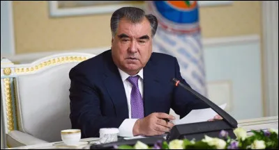 Emomali Rahmon, né Rahmonov, (en photo), est président de la République depuis 1992. En janvier 2017, son fils aîné, Rustam Emomali, est nommé maire de la capitale un poste clé considéré comme la prochaine étape pour accéder au sommet du gouvernement. Où est-ce ?