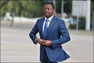 Faure Gnassingbé (en photo) a été élu à quatre reprises président de la République, depuis 2005, dans des conditions contestées ; il a succédé à son père, Gnassingbé Eyadema, président de la République de 1967 à sa mort en 2005. Où se déroule cette histoire de famille ?