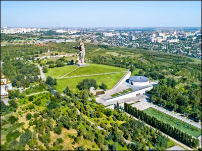 De 1925 à 1960, le ville russe de Volgograd était connue sous le nom de Leningrad.