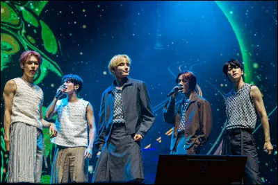 Quelle est la première chanson de ce groupe ?